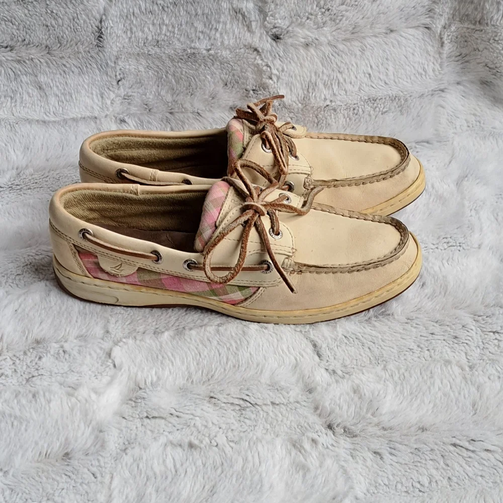 Sperry top-sider boat slip on cream pink  shoes. Size 8.